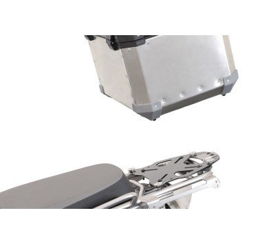 SW-Motech placa adaptadora para colocar un baul trax adv