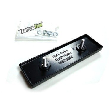 Catadióptrico con tornillos universal rojo 92x27mm