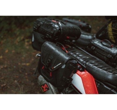 SW-Motech  SysBag WP S con placa adaptadora a la izquierda,12-16l. Impermeable. Para soportes laterales.
