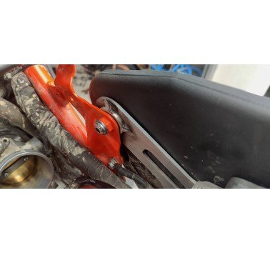 Conjunto de refuerzos para el subchasis superior (depósito) de KTM 690 / Husqvarna 701 / GasGas 700