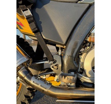 Ganchos de equipaje para AJP PR7 650 Adventure