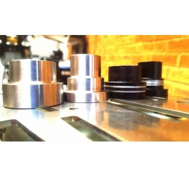 Juego de espaciadores de acero inoxidable para rueda trasera AJP PR7 650 (2019-22)