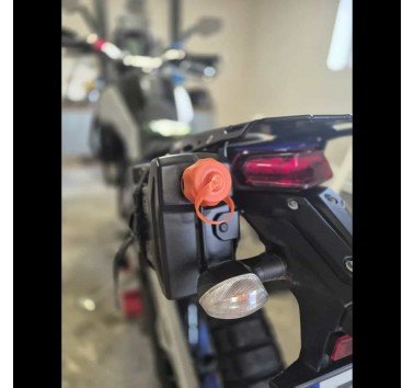 Pack soporte + bidón 2,5 L de combustible Yamaha Tenere 700