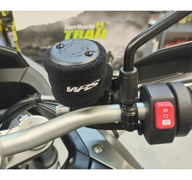 Protector para depósito líquido de frenos