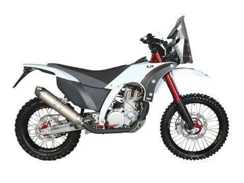 AJP PR7 650 AVENTURA EURO 4
